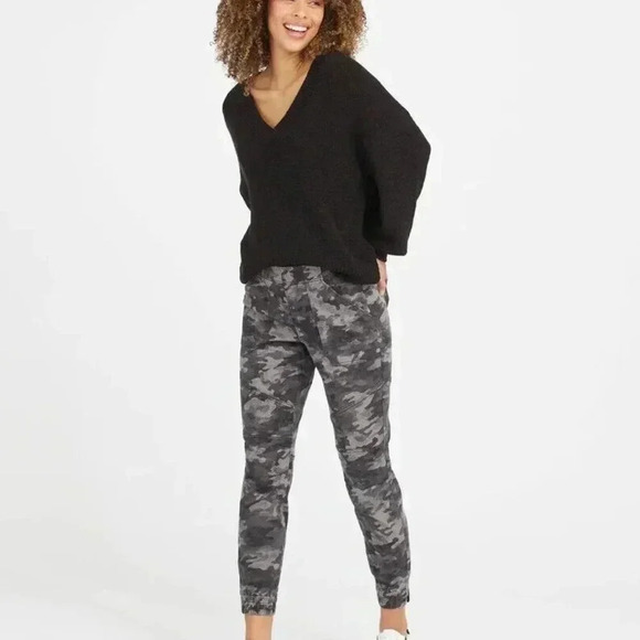 Spanx Camo Jogger Pants Black and Grey NWT NEW - Picture 2 of 14